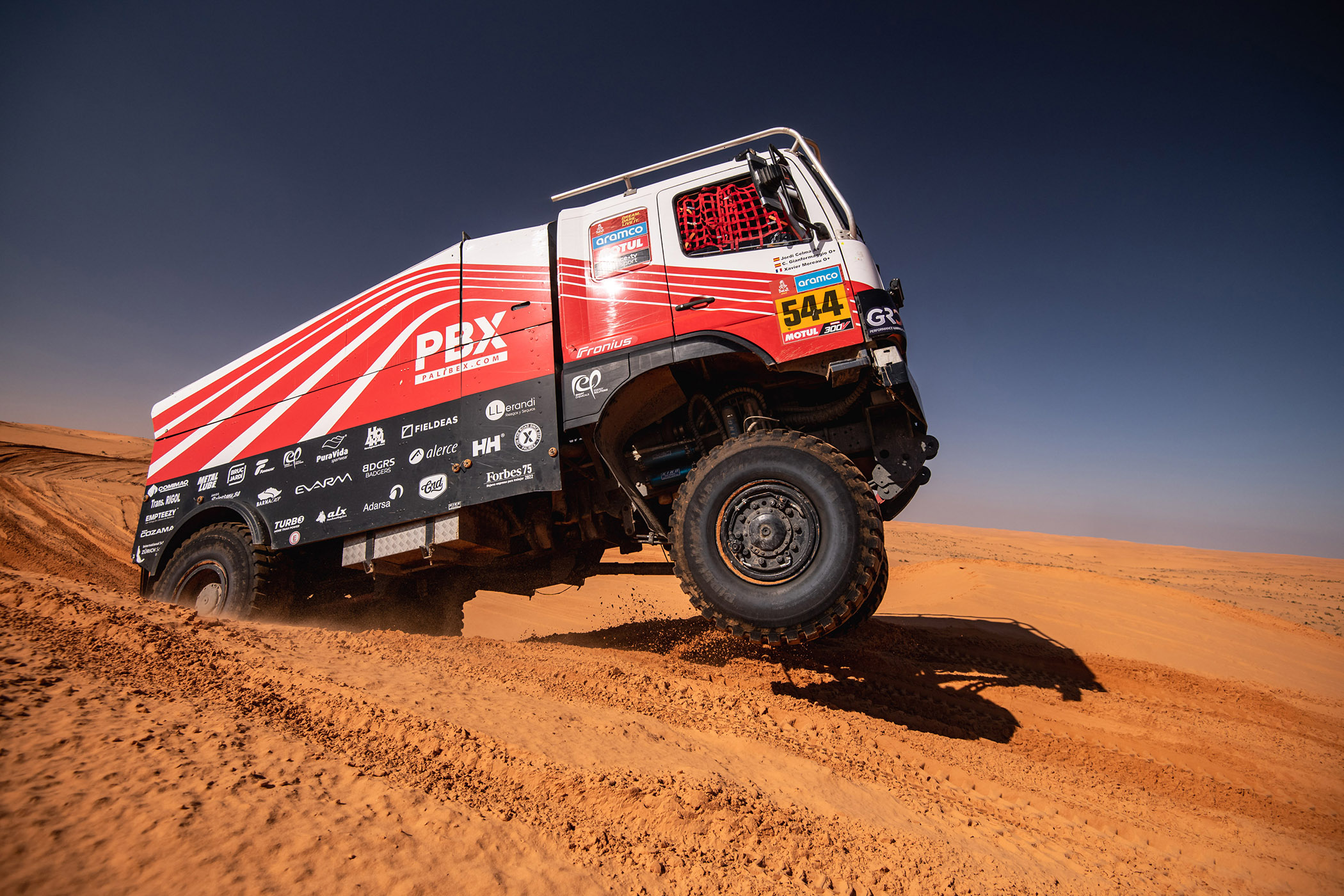 medalla brandor - PBX Dakar Team- BEUSUAL - camion dakar (12)